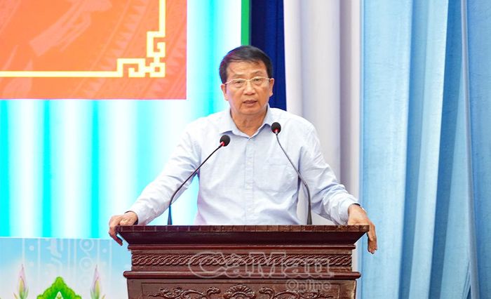 Đại tá, GS.TS Bùi Minh Thanh, Chủ nhiệm Bộ môn Quản trị an ninh kinh tế, Viện An ninh phi truyền thống, phát biểu đề dẫn tại Hội thảo.