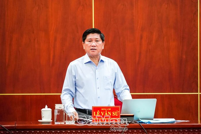 Phó Chủ tịch UBND tỉnh Lê Văn Sử yêu cầu doanh nghiệp thực hiện đúng trách nhiệm với những cam kết đã đưa ra, không để người dân gánh hậu quả từ việc chậm thanh toán.