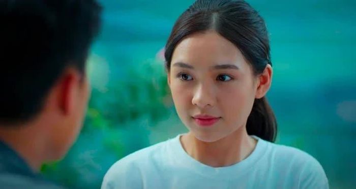 Diễn viên Lưu Ly mang vẻ đẹp trong sáng, phù hợp với tuổi học trò. Ảnh: ĐPCC