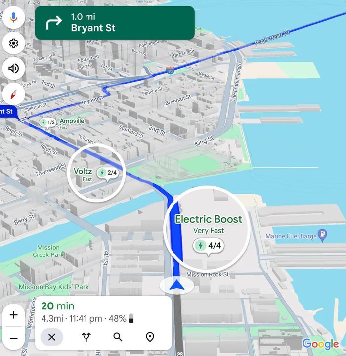 Google Maps có thể dự báo mức pin và đề xuất điểm dừng sạc trên hành trình đối với các mẫu xe điện tương thích. Ảnh: Google.
