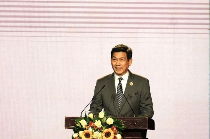 Chủ tịch Hội đồng Cố vấn cho Phó Thủ tướng kiêm Bộ trưởng Ngoại giao Parnpree Bahiddha-Nukara phát biểu 