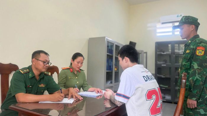 Cục QLXNC xác minh thông tin các công dân Việt Nam