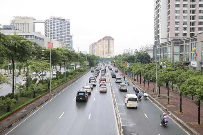 Từng ngập sâu sau mỗi trận mưa, đường Võ Chí Công sáng nay khô ráo, thông thoáng, giao thông thuận lợi.