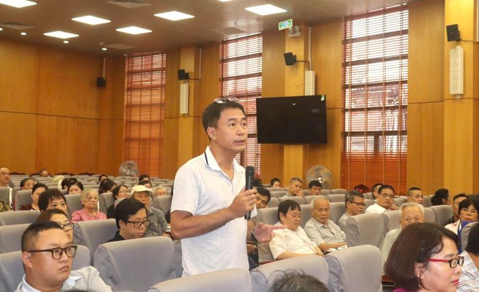 Đại diện các hộ dân thuộc phạm vi dự án nêu ý kiến. Ảnh: PV