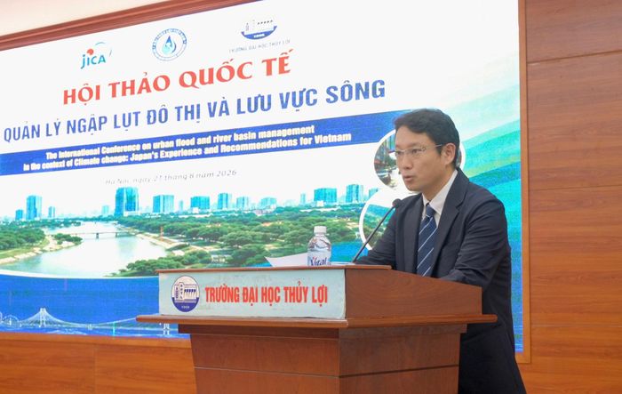 Chuyên gia Nhật Bản chia sẻ tại hội thảo. Ảnh: Tùng Nguyễn.