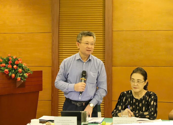 Chủ tịch Liên hiệp các tổ chức hữu nghị Thành phố Hà Nội Nguyễn Ngọc Kỳ phát biểu kết luận tọa đàm. Ảnh: Quỳnh Dương.