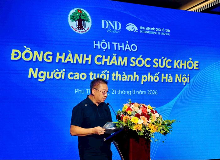BS Nguyễn Đăng Dũng, Giám đốc Bệnh viện Mắt Quốc tế DND phát biểu. Ảnh: Bảo Lâm