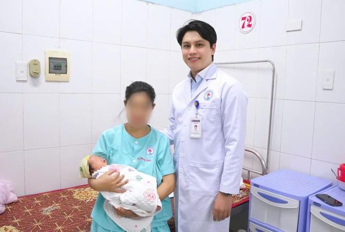 Sản phụ hồi phục sau phẫu thuật cấp cứu. Ảnh: M.C.