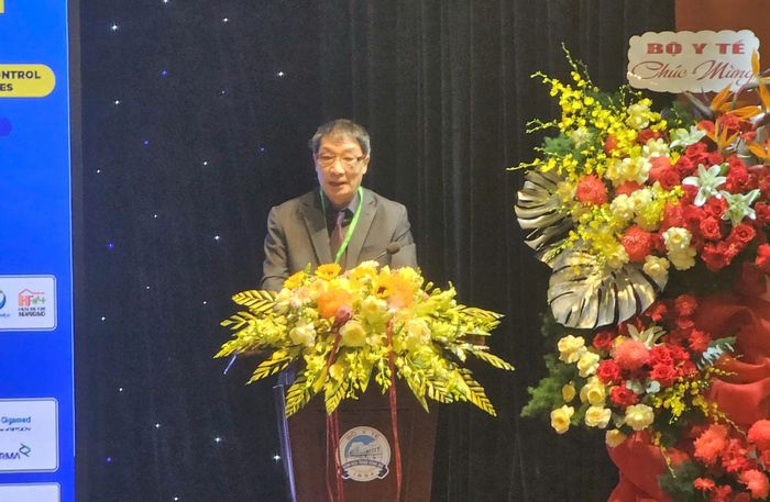 PGS.TS Bùi Diệu, Chủ tịch Hội Ung thư Việt Nam phát biểu tại hội nghị. Ảnh: H.Dũng.