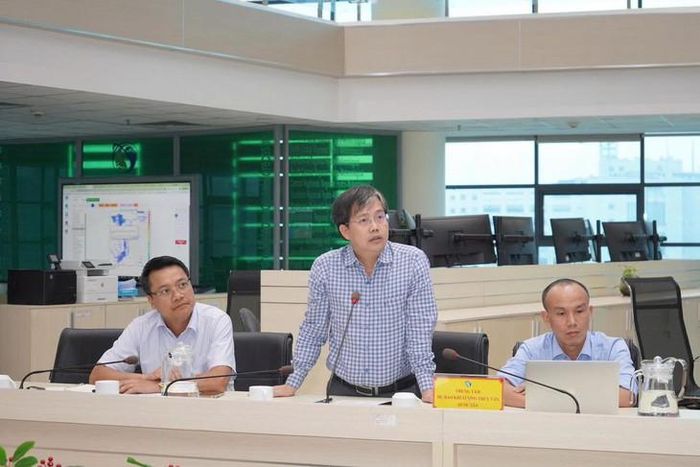 Ông Mai Văn Khiêm, Giám đốc Trung tâm Dự báo KTTV quốc gia nhận định quỹ đạo của ATNĐ vẫn còn diễn biến phức tạp. Ảnh: Hùng Trần