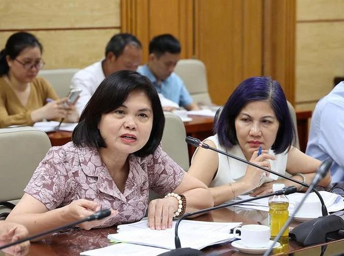 Các đại biểu phát biểu.  Ảnh: Trần Minh