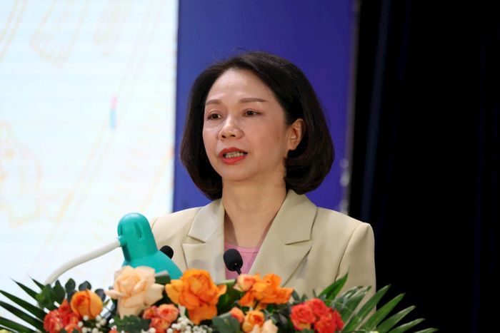 Phó Chủ tịch UBND thành phố Vũ Thu Hà đã có bài phát biểu chỉ đạo quan trọng, định hình những giải pháp căn cơ nhằm nâng cao chất lượng quản trị, tối ưu hóa cơ sở vật chất và giải phóng thời gian cho đội ngũ nhà giáo tập trung nâng cao chất lượng chuyên môn.