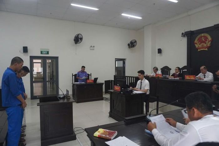 Sau phần xét hỏi, HĐXX đã hội ý và quyết định trả hồ sơ để điều tra bổ sung. Ảnh: Văn Giáp