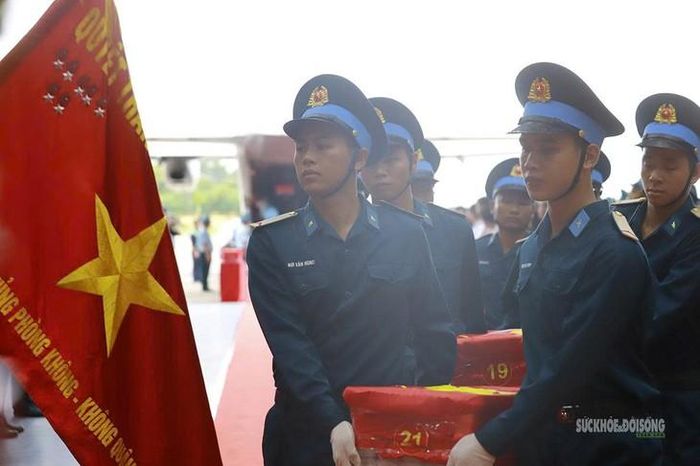 Hơn 7000 mẫu hài cốt được bàn giao để vận chuyển. Ảnh: Tuấn Đạt