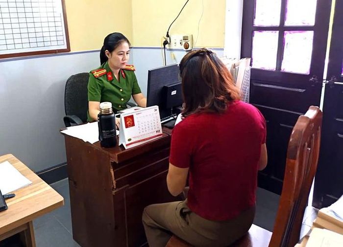Chị T.T.T làm việc tại Công an xã Trà Giang. Ảnh: Cơ quan Công an.