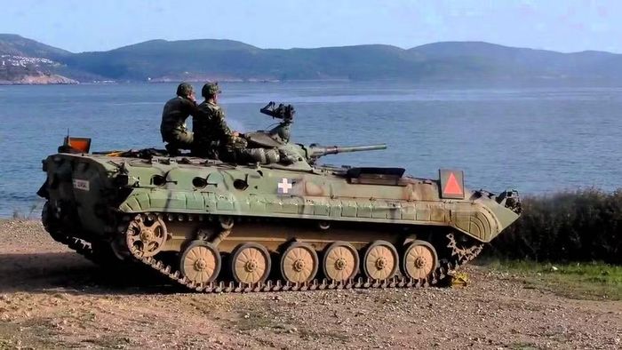 Bên cạnh đó, cũng xuất hiện những câu hỏi về khó khăn kỹ thuật sẽ xảy ra trong quá trình hoán cải, ví dụ như với hệ thống truyền động hoặc cơ chế tự hành và điều khiển từ xa.