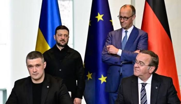Ngày 18/8, ông Fedorov tiếp tục gây chú ý khi trở thành chính trị gia cấp cao đầu tiên của Ukraine công khai kêu gọi tổ chức bầu cử trong thời chiến.