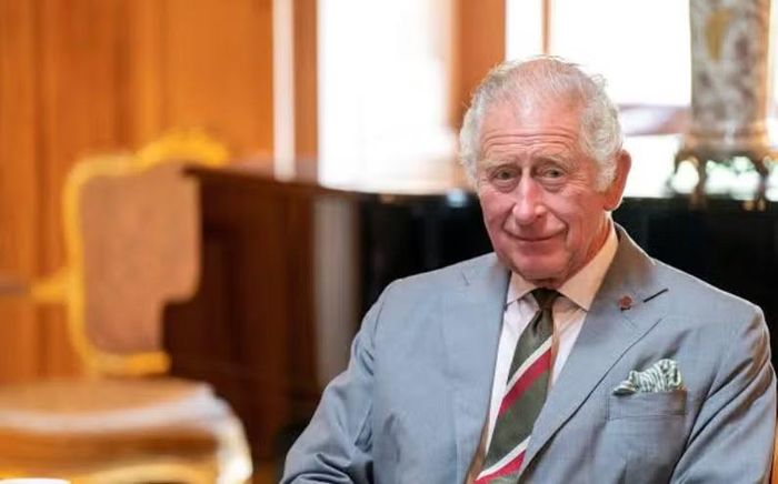 Press Association cho biết Vua Charles đã được thông báo về kế hoạch chuyển về Anh của vợ chồng Harry từ cuối tuần trước. Hoàng gia Anh chưa đưa ra bình luận về thông tin này.