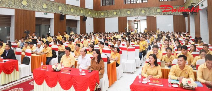 Lớp tập huấn có sự tham gia của gần 500 học viên là cán bộ mặt trận cơ sở. Ảnh: ĐB