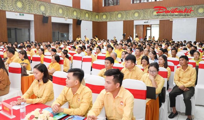 Sáng 22/8, Uỷ ban MTTQ tỉnh Nghệ An tổ chức lớp tập huấn với chuyên đề "Cán bộ Mặt trận trong thời đại số" với sự tham gia của gần 500 học viên là cán bộ mặt trận cơ sở. Ảnh: ĐB