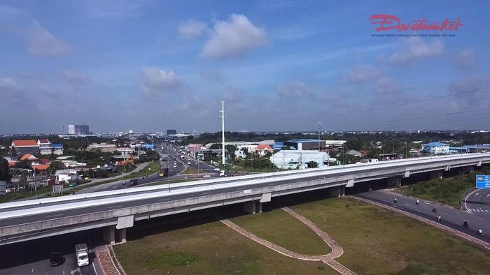 Đoạn cuối của dự án là gần nút giao quốc lộ 1A và cao tốc Bến Lức-Long Thành. Ảnh: Đ.Xá.