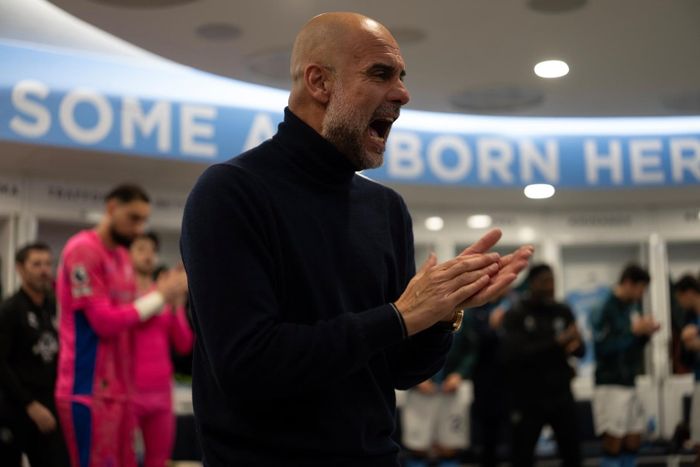 A Beautiful Obsession hé lộ những khủng hoảng của Pep Guardiola và Man City. Ảnh: Amazon.