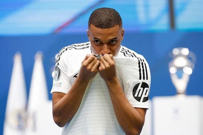  Mbappe, Vinicius và Bellingham sẽ là những quân bài quan trọng trong kế hoạch lật đổ Barcelona của Mourinho. 