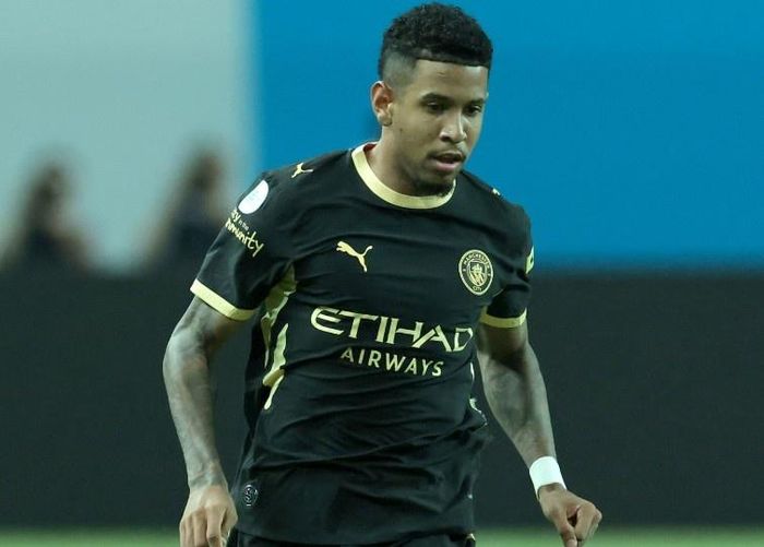  Savinho chỉ ghi 7 bàn trong 2 mùa khoác áo Manchester City nhưng vẫn được Tottenham chi đến 85 triệu euro để chiêu mộ trong kỳ chuyển nhượng hè năm nay. "Gà trống" còn sẵn sàng vung thêm tiền để đưa cả Omar Marmoush về Bắc London. 