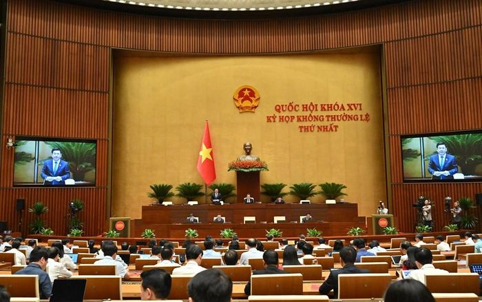Quốc hội thảo luận tại hội trường về định hướng chính sách sửa đổi Luật Kinh doanh bất động sản