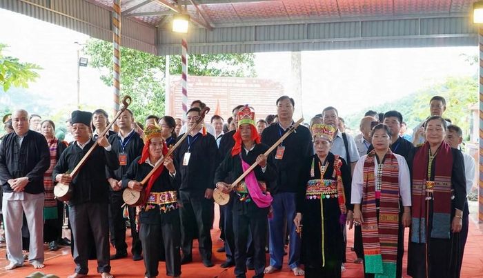 Theo lãnh đạo UBND xã Mường Chiên, việc phục dựng Lễ hội Nàng Han không chỉ nhằm khôi phục một sinh hoạt văn hóa truyền thống mà còn góp phần đưa di sản trở lại gần hơn với cộng đồng. Khi người dân trực tiếp tham gia thực hành, gìn giữ và trao truyền, những giá trị văn hóa có thêm điều kiện được tiếp nối và phát huy trong đời sống đương đại