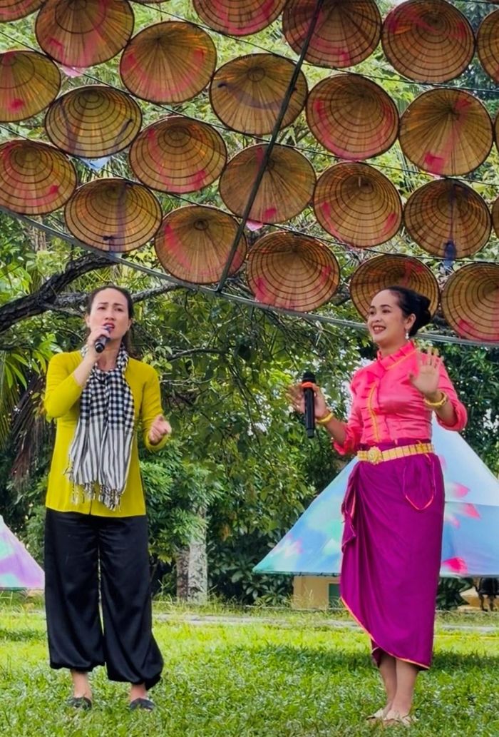 Những tiết mục nghệ thuật mang âm hưởng miền Tây