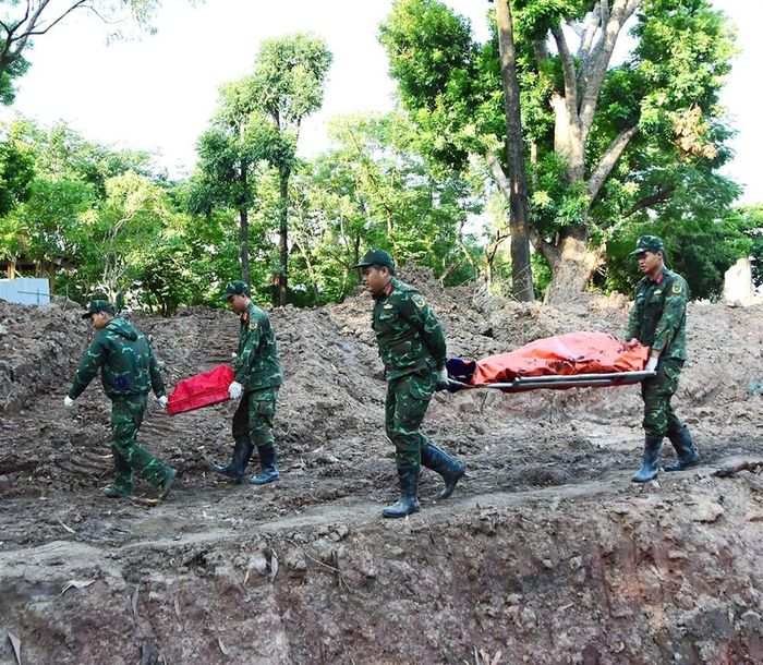 Ngày 22.8, lực lượng làm nhiệm đã phát hiện, quy tập 28 bộ hài cốt liệt sĩ tại Công viên Lê Thị Riêng