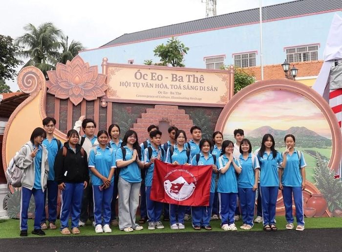 Học sinh, sinh viên nhiều trường tham gia các hoạt động tại Tuần lễ Di sản Văn hóa Óc Eo - Ba Thê