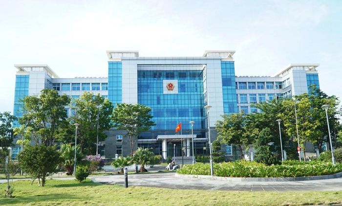 Khu nhà 7 tầng tại khu nhà đất số 24 Tố Hữu. Ảnh: S.T