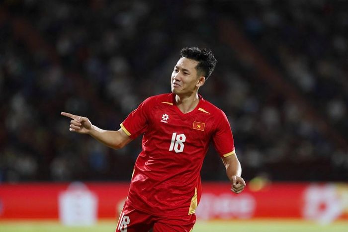 Hai Long ăn mừng chiến thắng