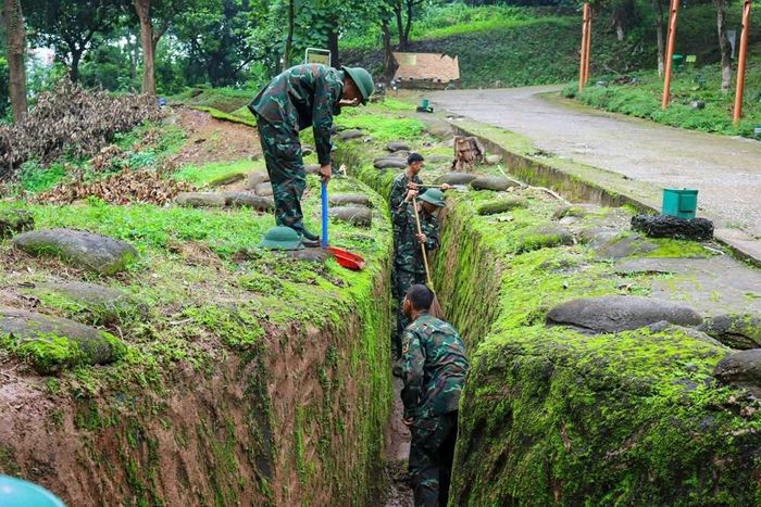 Hoạt động được thực hiện hướng tới kỷ niệm 81 năm Quốc khánh nước Cộng hòa xã hội chủ nghĩa Việt Nam (2.9.1945 - 2.9.2026), góp phần tạo diện mạo khang trang, sạch đẹp cho các điểm đến lịch sử trong dịp nghỉ lễ