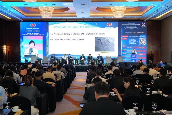 Nhiều chuyên gia tại hội nghị nhận định, người trẻ không còn "đứng ngoài" nguy cơ nhồi máu cơ timẢnh: Chinhphu.vn