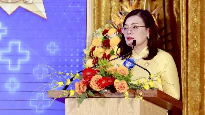 Phó Giáo sư, Tiến sĩ, bác sĩ Hoàng Thị Diễm Tuyết, Giám đốc Bệnh viện Hùng Vương phát biểu. (Ảnh: Bệnh viện cung cấp)