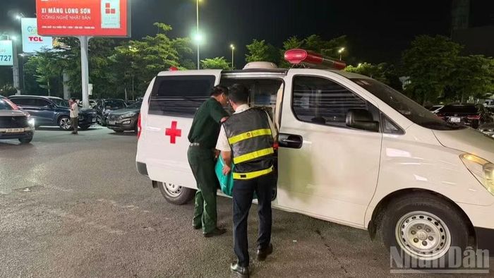 Hành trình vận chuyển của tạng hiến được triển khai khẩn trương để rút ngắn thời gian đến nơi ghép. (Ảnh: TRUNG PHONG)