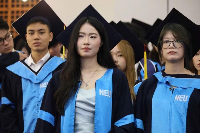 Sinh viên Đại học Kinh tế Quốc dân trong Lễ tốt nghiệp (Ảnh: NM)