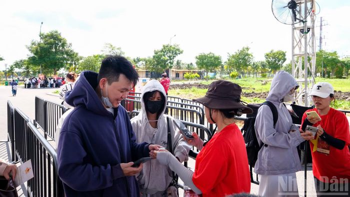 Không khí diễn ra sôi nổi.