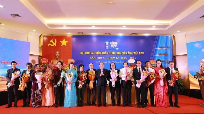 Niềm vui của đại biểu trong Đại hội.