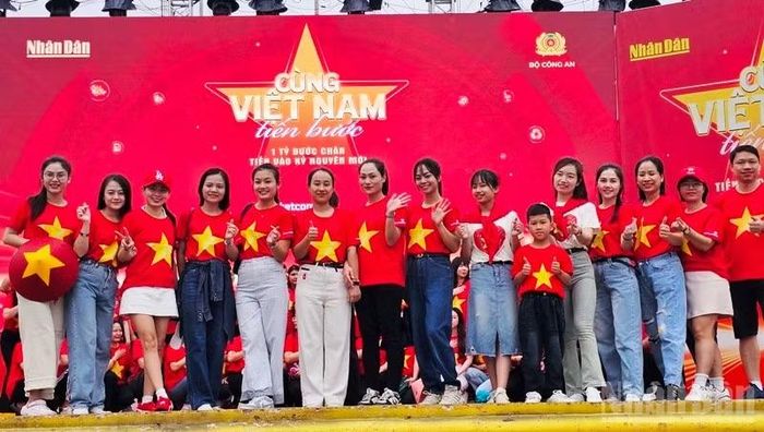 Các tầng lớp nhân dân Thanh Hóa tham gia sự kiện năm 2025.