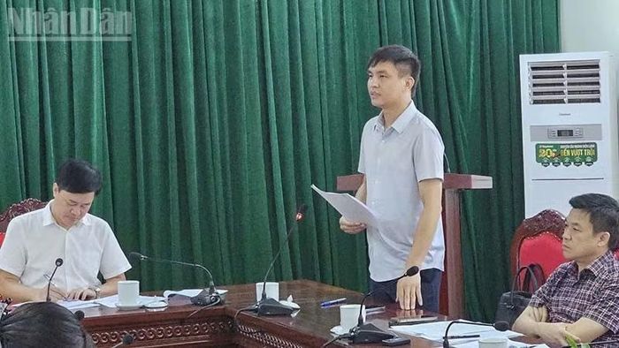 Đại biểu phát biểu, thảo luận tại phiên họp. (Ảnh: Mai Luận)