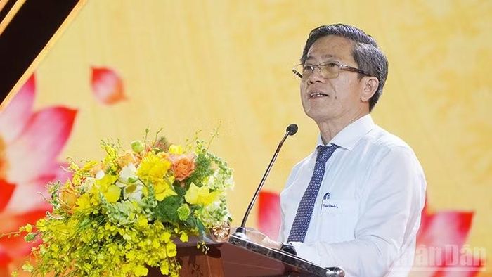 Phó Chủ tịch Ủy ban nhân dân thành phố Đà Nẵng Trần Nam Hưng phát biểu tại lễ kỷ niệm. (Ảnh: QV)