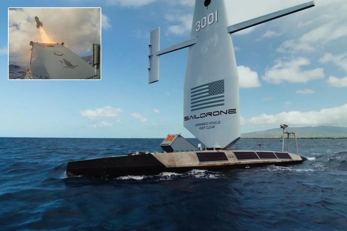 Tàu mặt nước không người lái Surveyor phóng tên lửa JAGM trong cuộc tập trận RIMPAC 2026. Ảnh: Saildrone