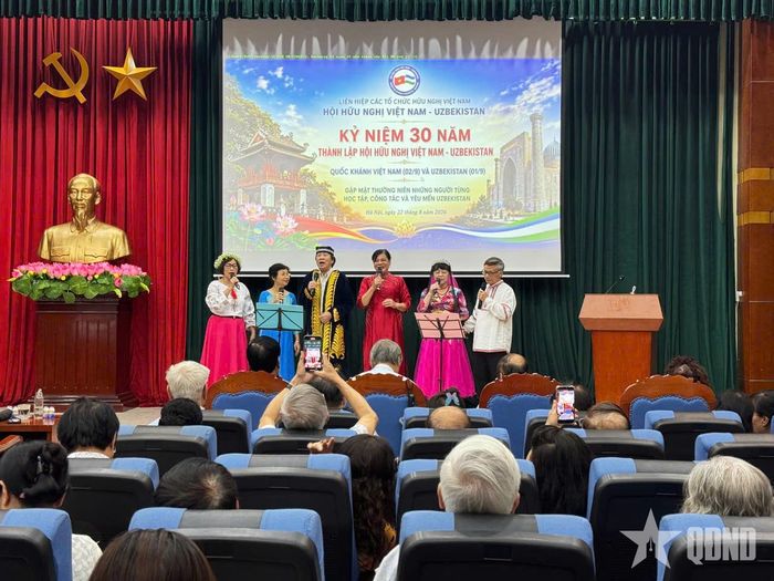 Quang cảnh lễ kỷ niệm 30 năm thành lập Hội Hữu nghị Việt Nam - Uzbekistan và gặp mặt những người từng học tập, công tác và yêu mến Uzbekistan.