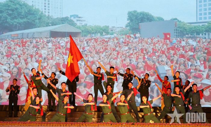  Một tiết mục văn nghệ tại buổi gặp mặt.