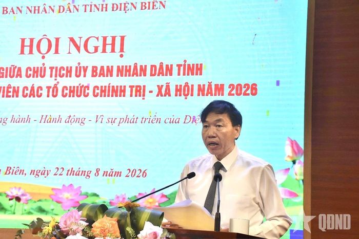 Đồng chí Lê Văn Lương phát biểu tại hội nghị.