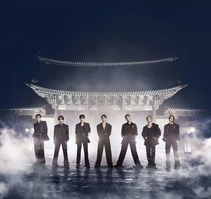 BTS giành vị trí thứ hai. 'ARIRANG' của BTS trụ vững trên Bảng xếp hạng Album chính thức của Vương quốc Anh suốt 5 tháng liên tiếp.